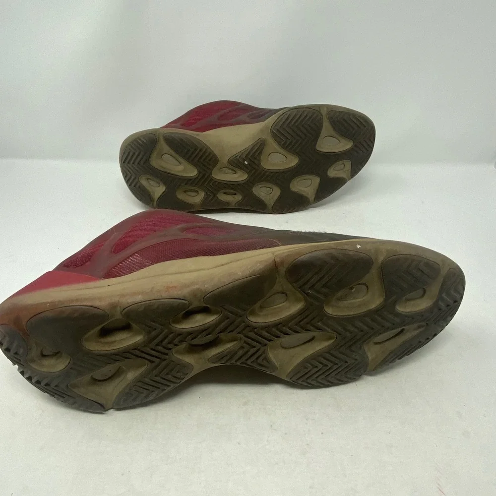 Adidas Yeezy 700 V3 Fade Carbon Red Grey Sneakers GW1814 Mens 11